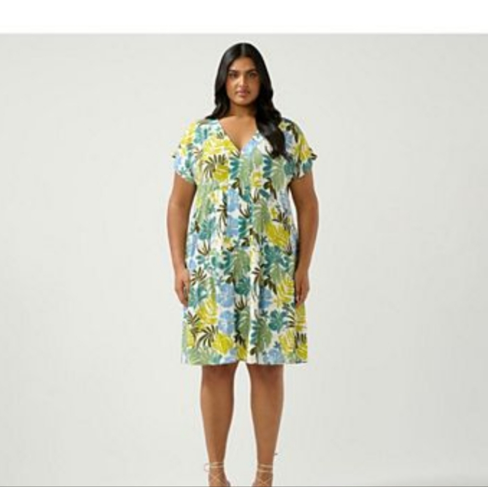 Estelle Womens Size3X Floral V-Neck Green, Blue And White Made In USA